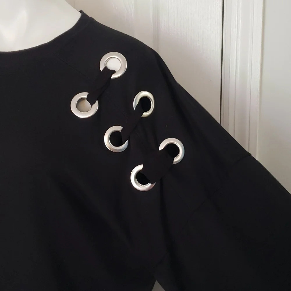 Kim & Cami Black Eyelet Detail Top - Picture 7 of 10